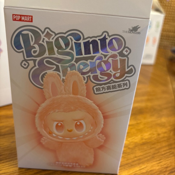 POP MART LABUBU - BIG INTO ENERGY (Hope) - Picture 4 of 11